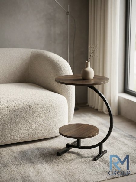 طاولات جانبية صغيرة جنب الكنب